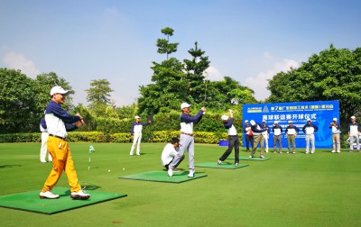 2016年11月14日，卢继延、金松青、叶泽恩、钱春平共同举行发球仪式。