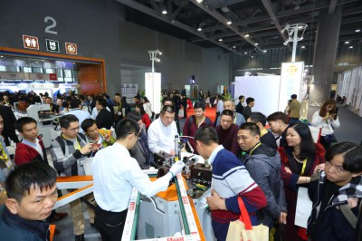 2017年3月11日至13日，全国铝门窗幕墙新产品博览会在广州保利世贸博览中心举行。