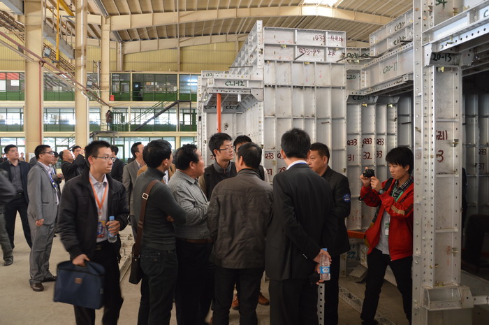 2013年12月1日，到广成铝业参观交流